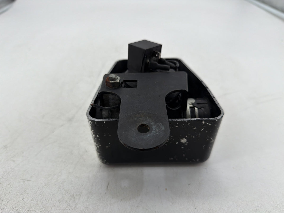 2014 Harley Electra Glide Touring Ultra OEM Signal Horn Klaxon Beep 69060-90F