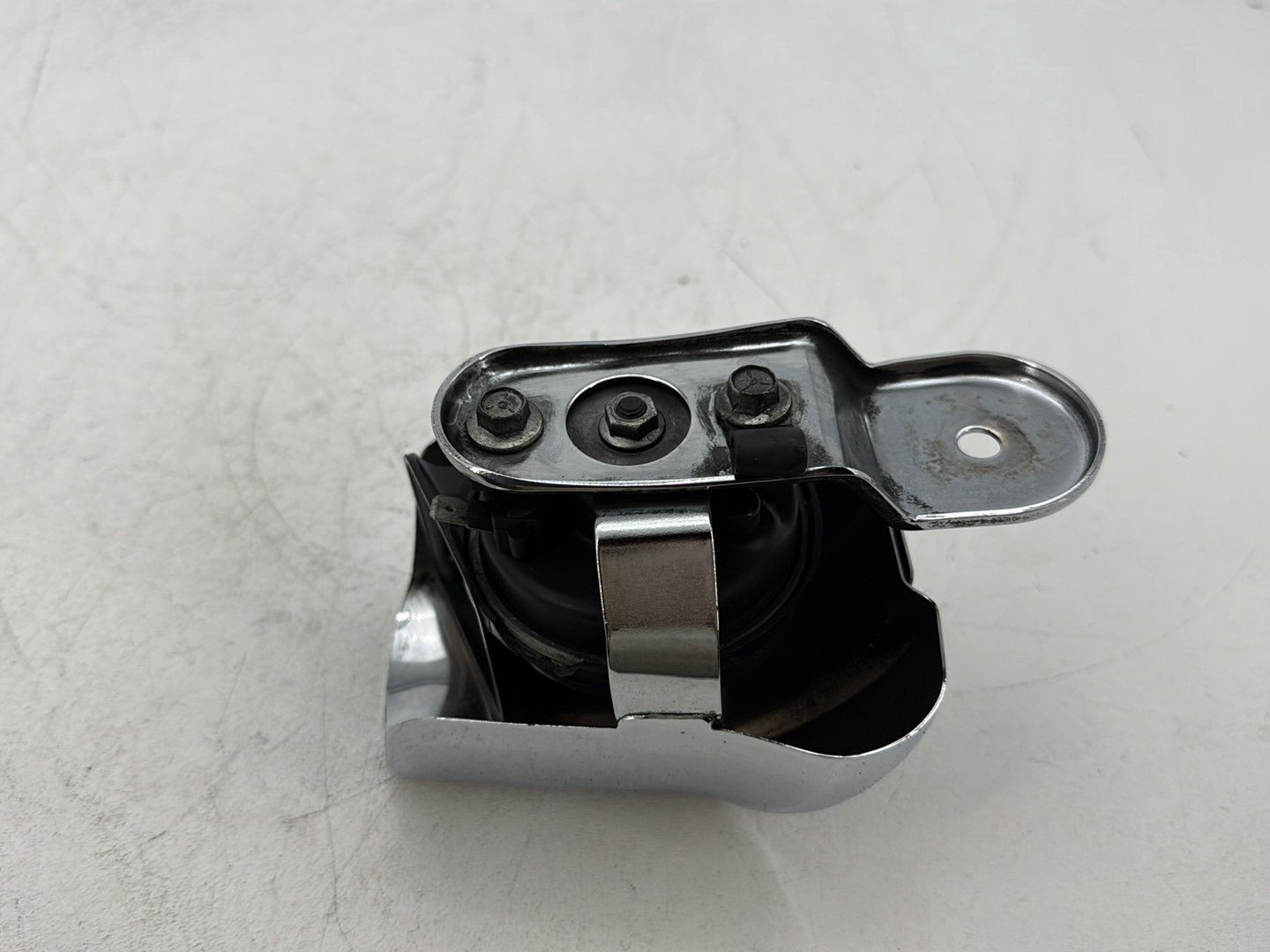2017 Harley Road Glide Touring FLTRXS OEM Horn Signal Klaxon Chrome Cover