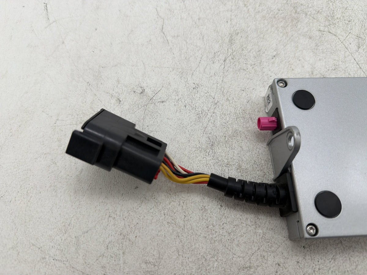 07 Harley Electra Touring CVO Eagle OEM XM Harman Kardon Radio Module 76165-06A