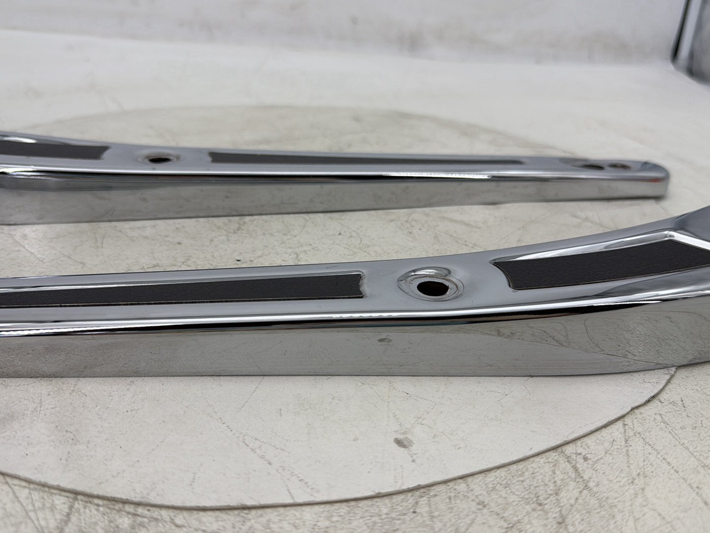 2015 Harley Dyna Low Rider FXDL OEM Rear Left Right Fender Struts Bracket