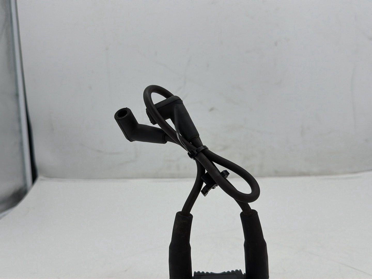2009 Harley Dyna Street Bob FXDB OEM Ignition Coil Spark Plugs Cable
