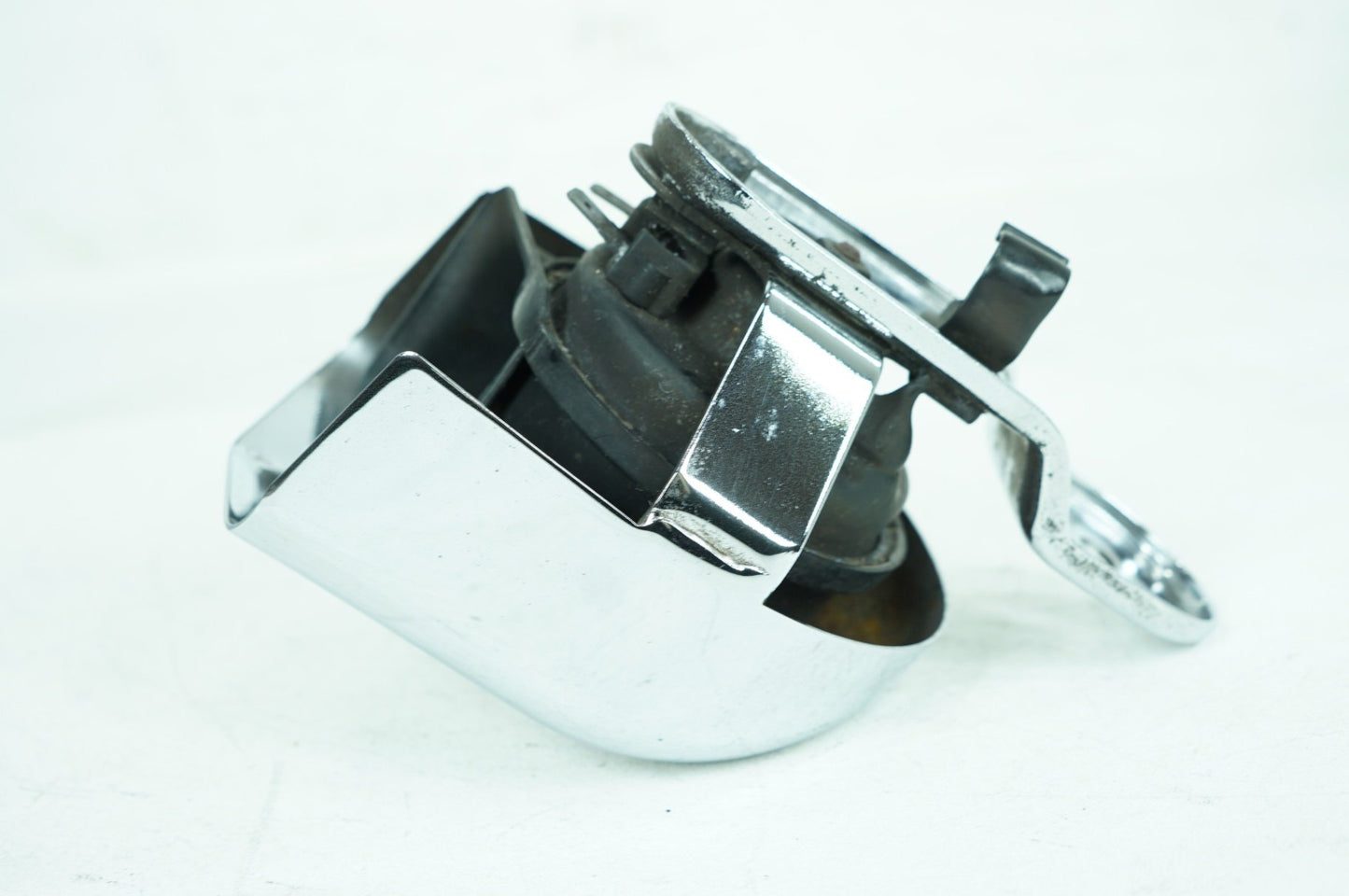 2007 - 2016 Harley-Davidson Touring Street Glide Horn Signal Klaxon Chrome Cover 69012-93A