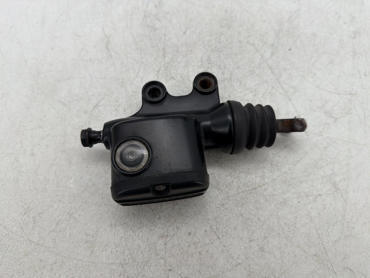 11 Harley Street Glide Touring FLHX-103 OEM Rear Brake Master Cylinder Reservoir