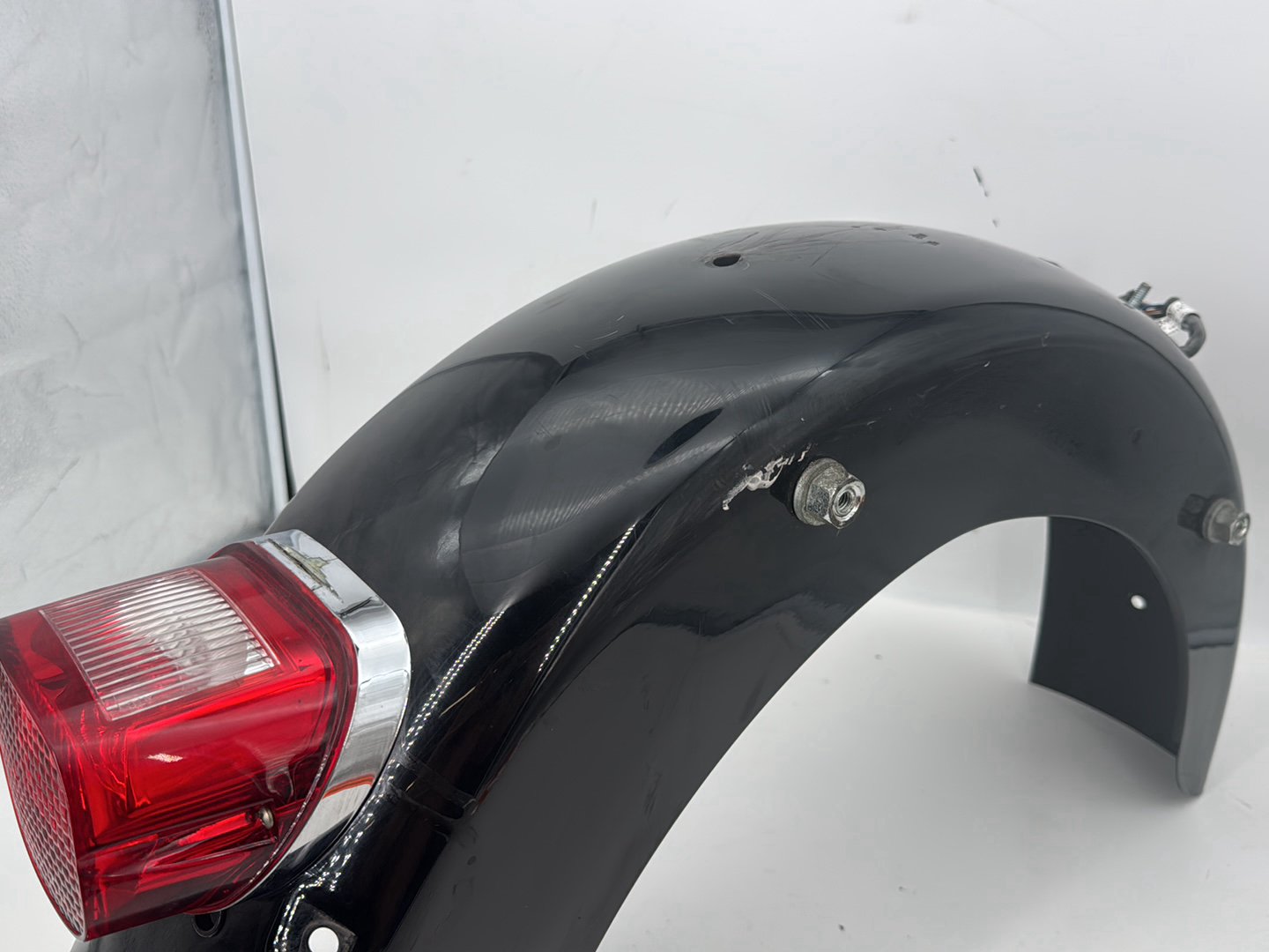 1999 - 2006 Harley-Davidson Touring Electra Glide Classic Rear Wheel Fender Taillight Brake Lamp 59579-01B