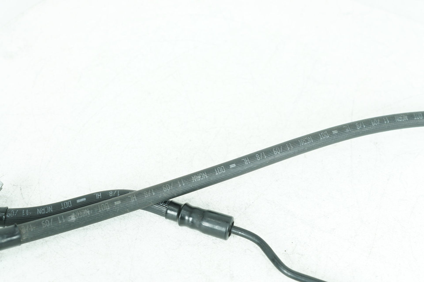 2004 - 2022 Harley-Davidson Sportster Iron 883 Front Brake Hose Line Pipe   46400-04C
