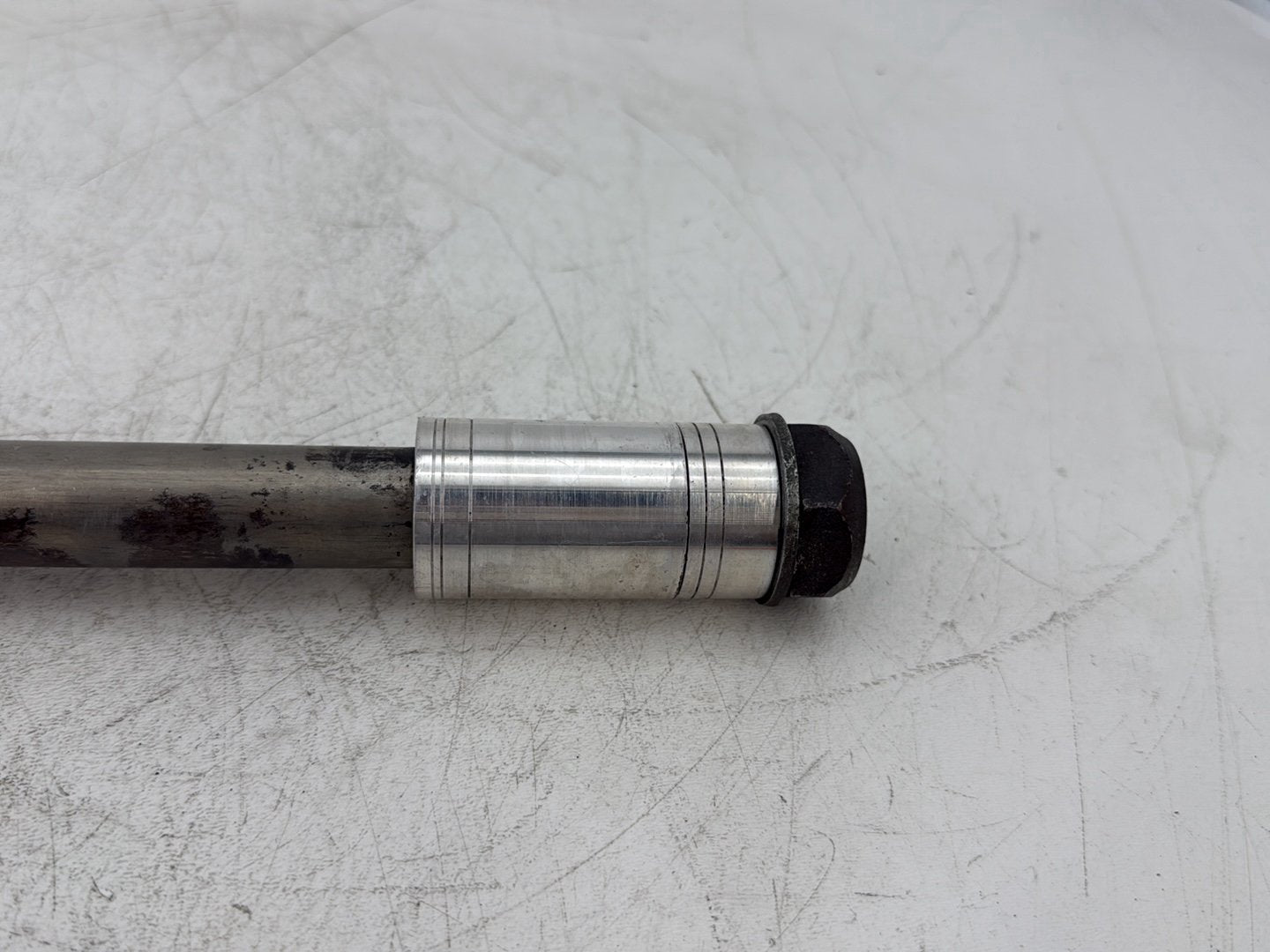 2008 Harley Dyna FXDL Low Rider Anniversary OEM Rear Wheel Axle Bolt Shaft