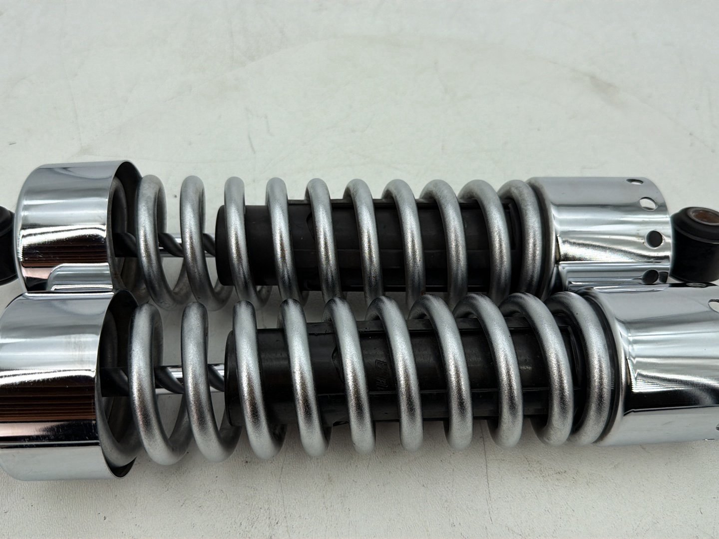 2007 - 2017 Harley-Davidson Dyna Super Glide Custom Rear Left Right Shock Absorbers 54512-90A