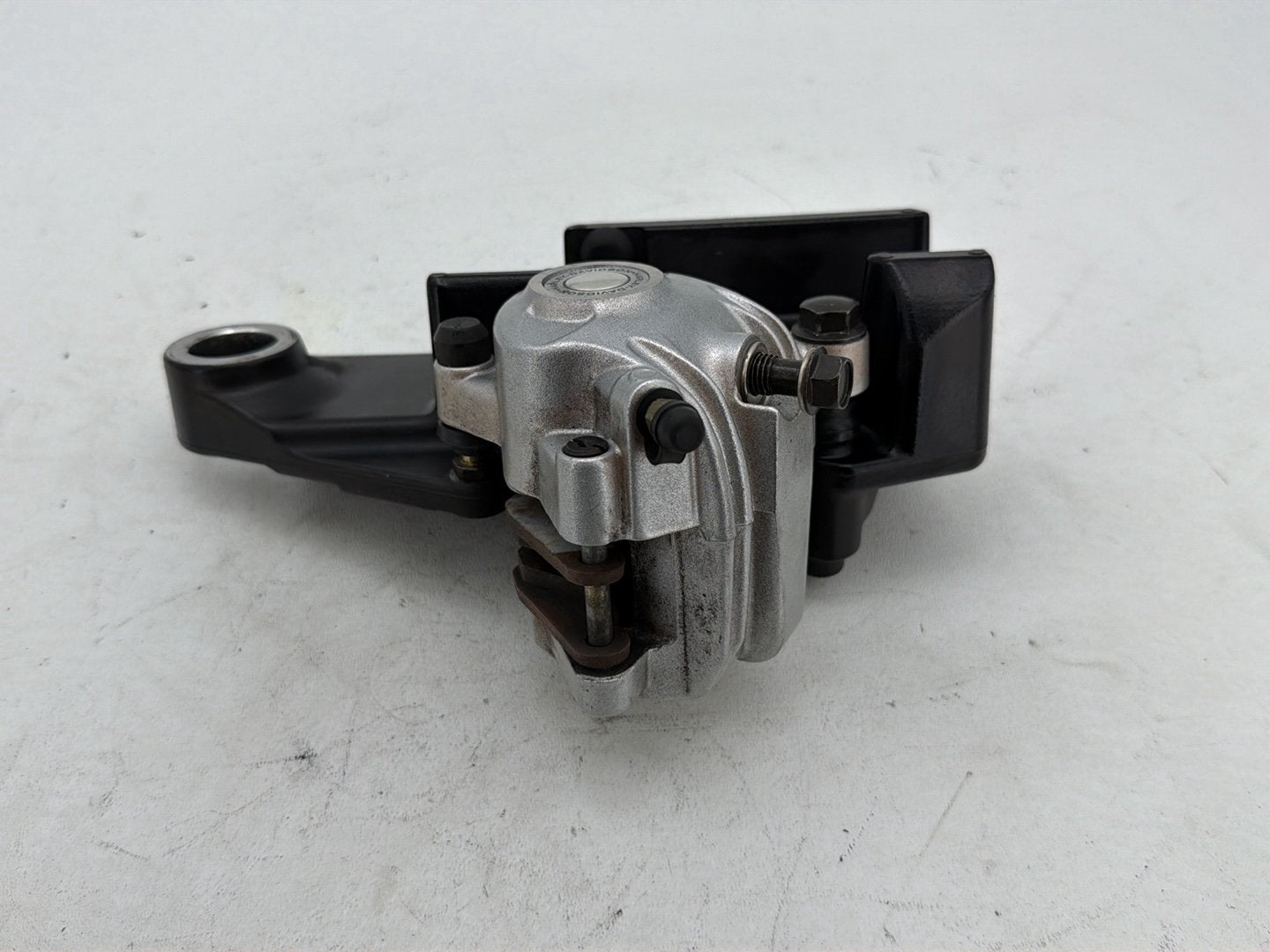 2006 Harley Sportster 883 XL883 OEM Rear Back Brake Caliper w/ Bracket
