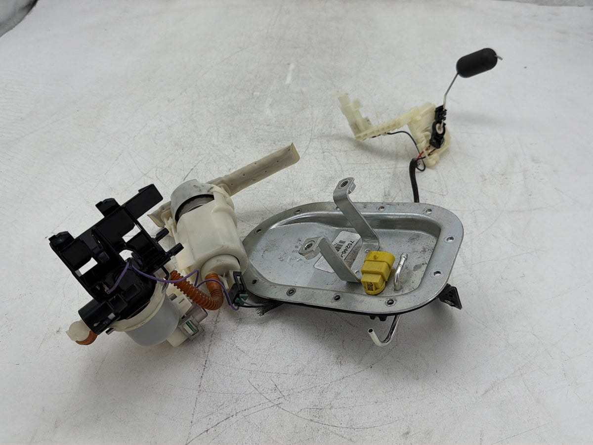 2014 Harley Dyna Switchback FLD OEM Fuel Pump Gas Gasoline Petrol Sending