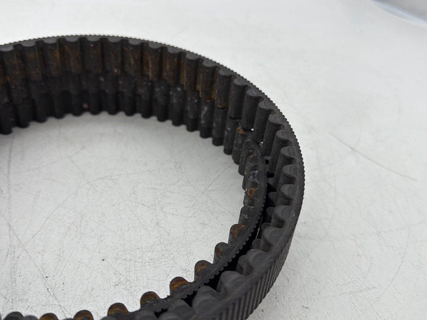 2014 Harley Street Glide Touring FLHXS OEM Rear Drive Belt 40024-09 140T 1"