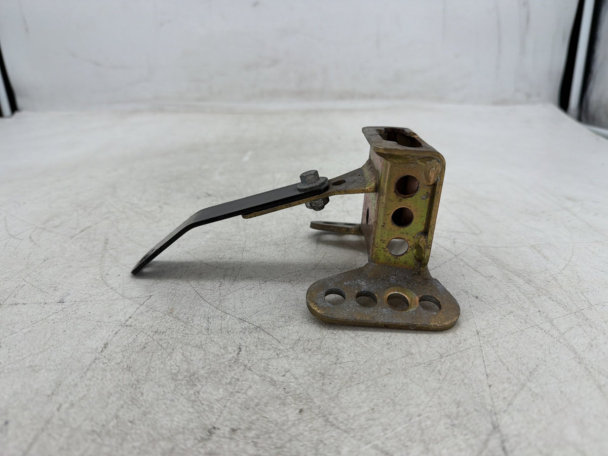 2011 Harley Electra Glide Touring Ultra OEM Driver Rider Backrest Bracket Mount 52589-09A