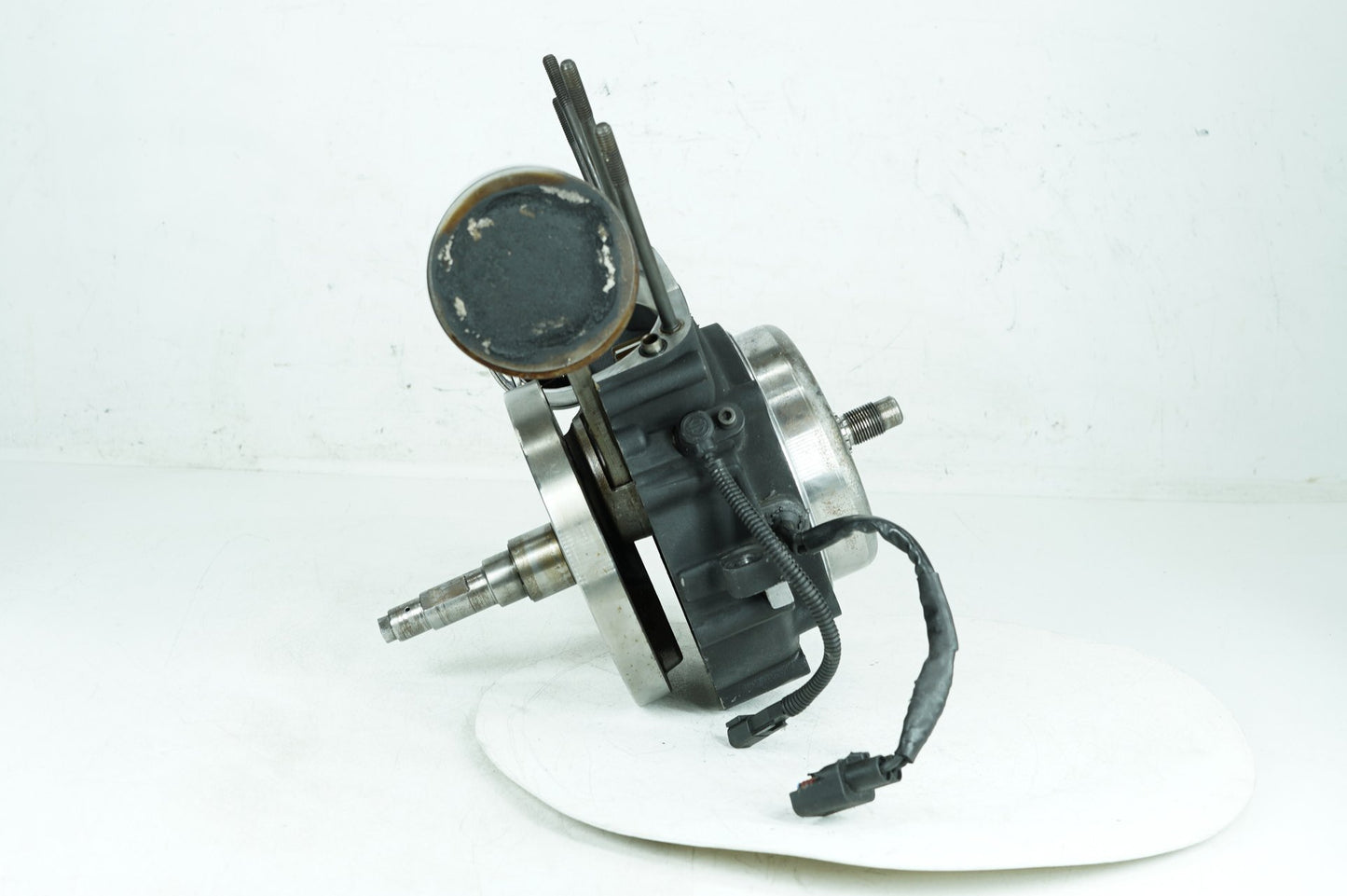 1999 - 2006 Harley-Davidson Touring Road King Crankcase Shaft Engine Motor Cover 23957-99E