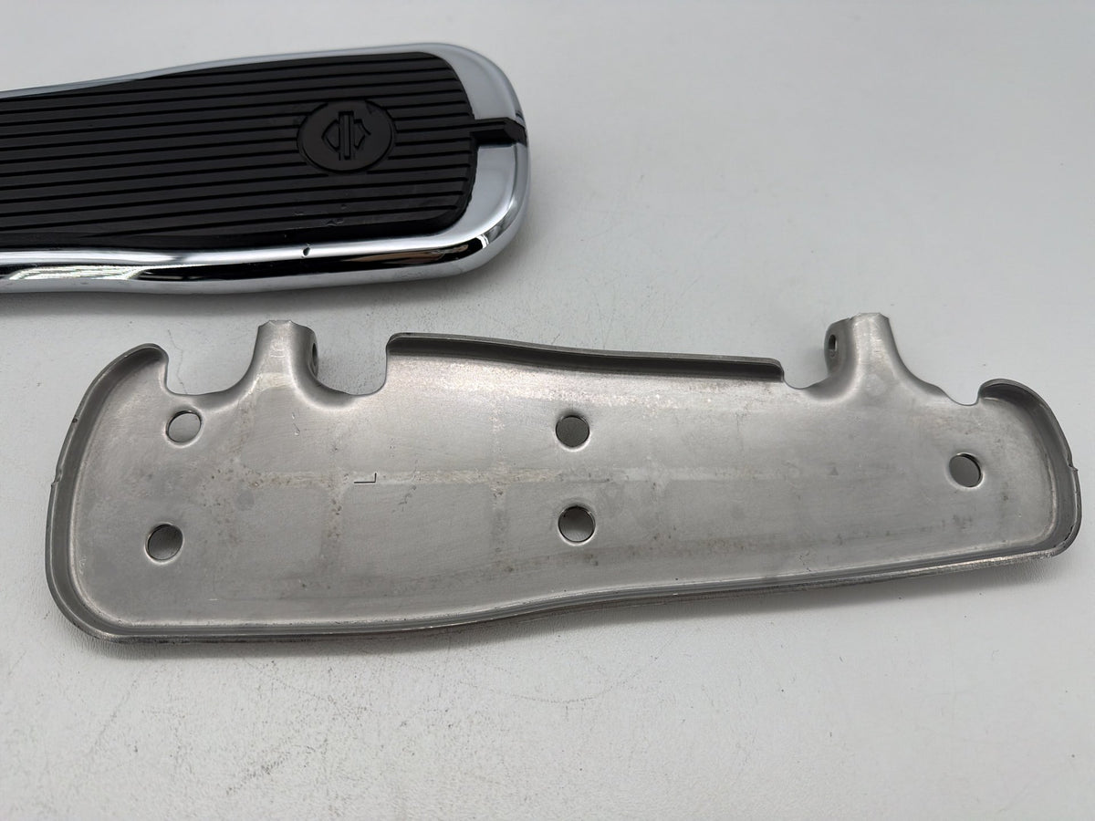 2011 Harley Softail Deluxe FLSTN OEM Left Right Driver Floorboard Foot Rest Pads