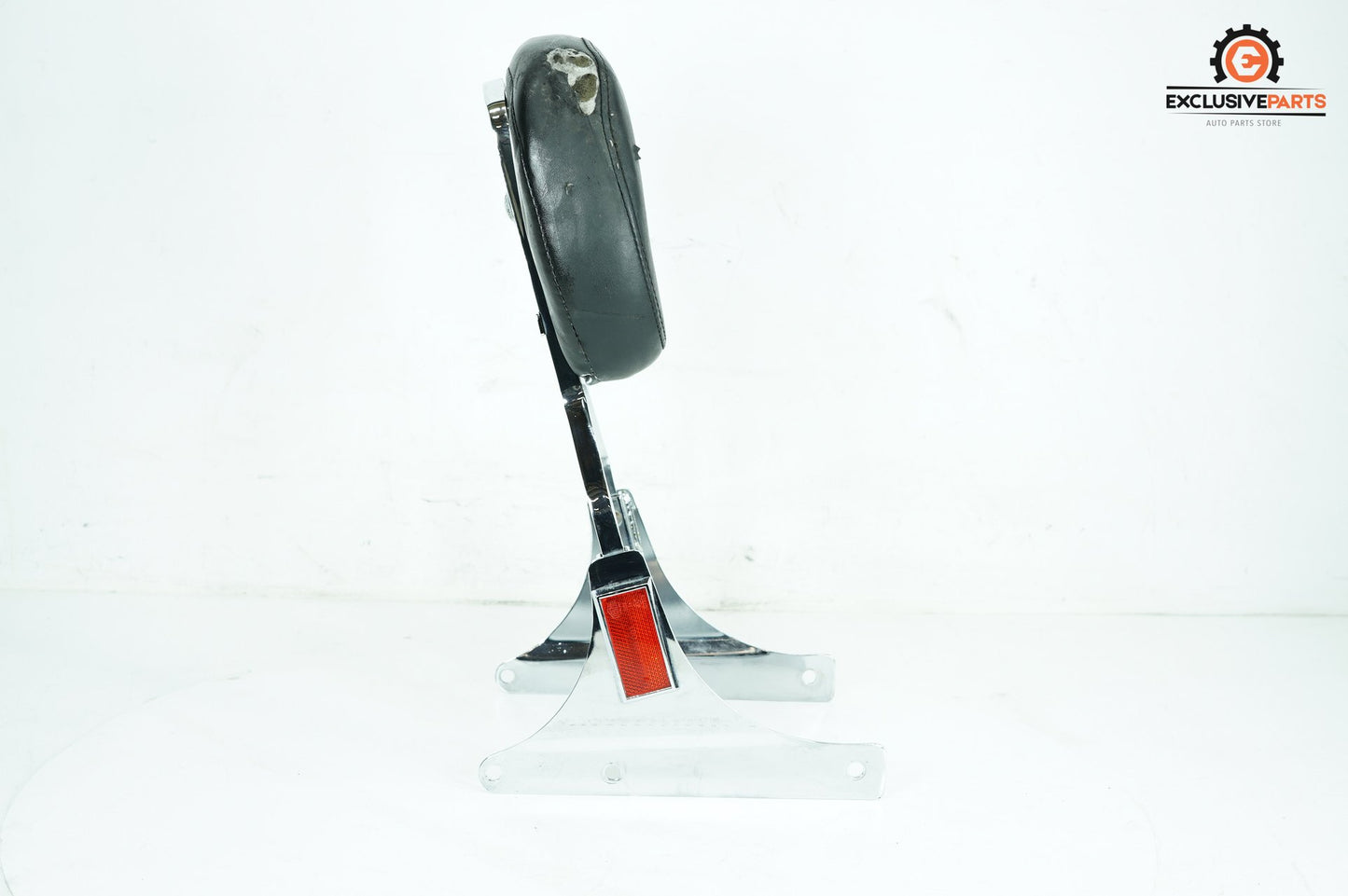 2000 - 2006 Harley-Davidson Softail Heritage Classic Rear Sissy Bar w/ Backrest Cushion Pad 52731-00