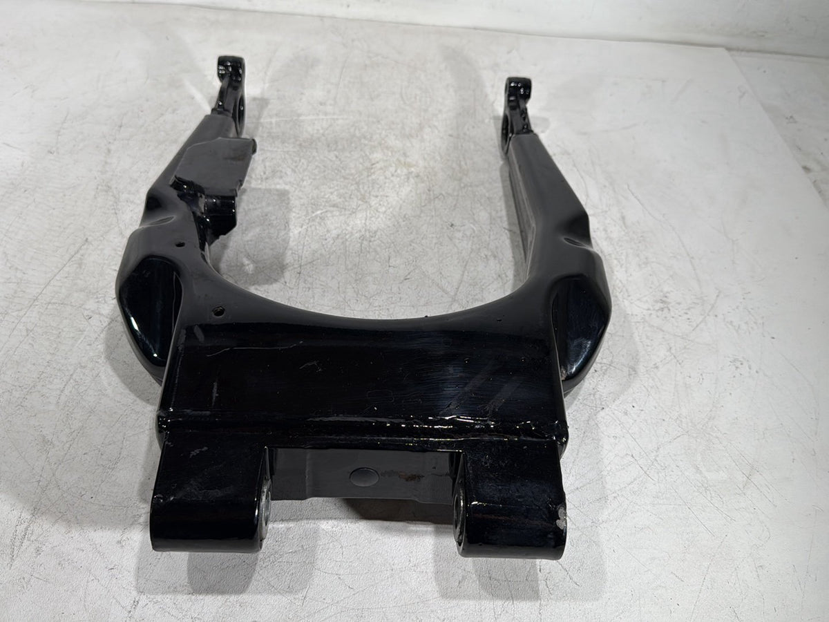 2011 Harley Electra Glide Touring Ultra OEM Rear Fork Swingarm Swing Arm