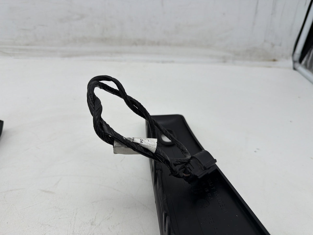 2012 Harley Street Glide Touring FLHX OEM Rear Fender Fascia Bracket Fairing