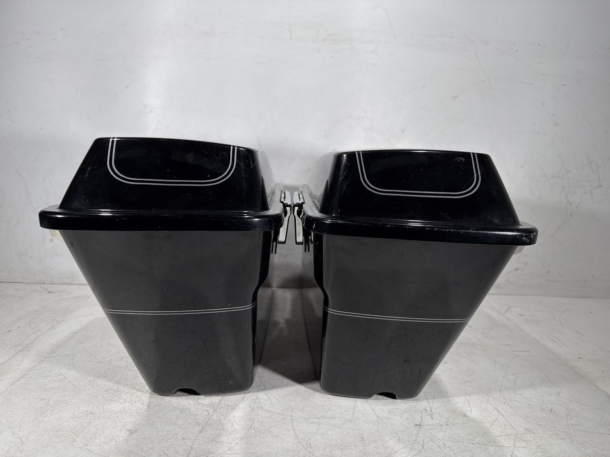 2009 Harley Electra Glide Touring Ultra OEM Left Right Saddlebags Luggage NOKey