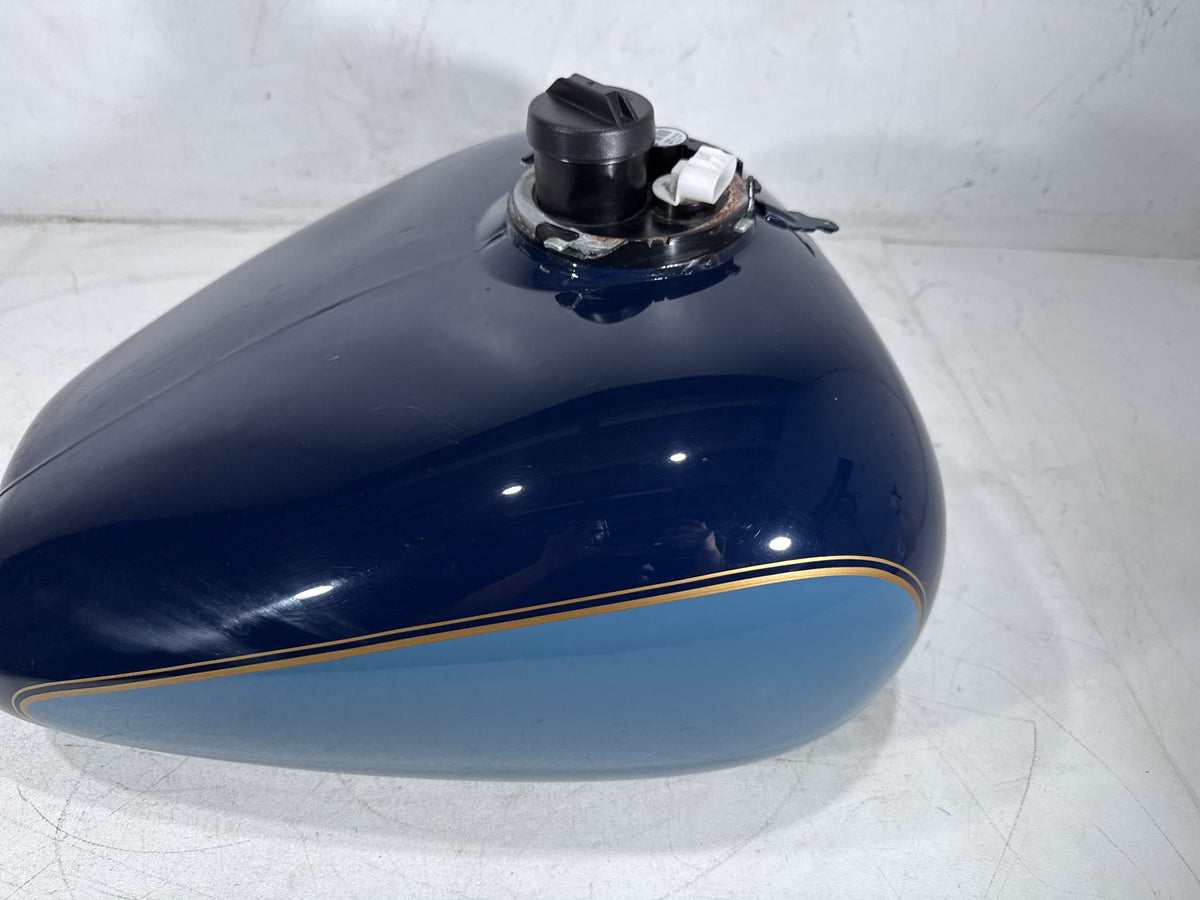 2011 Harley Electra Touring Police OEM Fuel Gas Tank Gasoline Reservoir & Pump