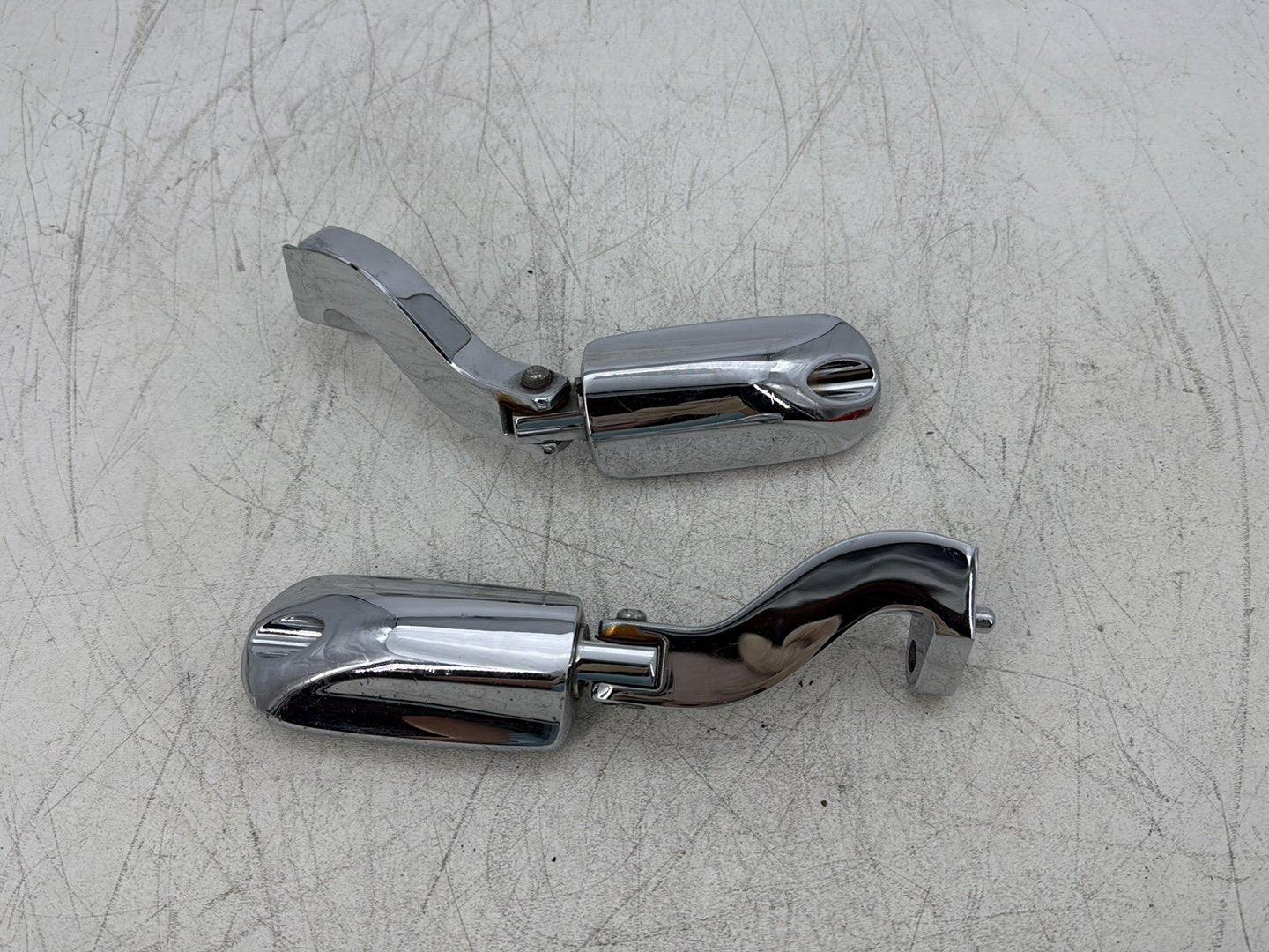 2015 Harley Road Glide Touring FLTRXS OEM Passenger Left & Right Foot Pegs