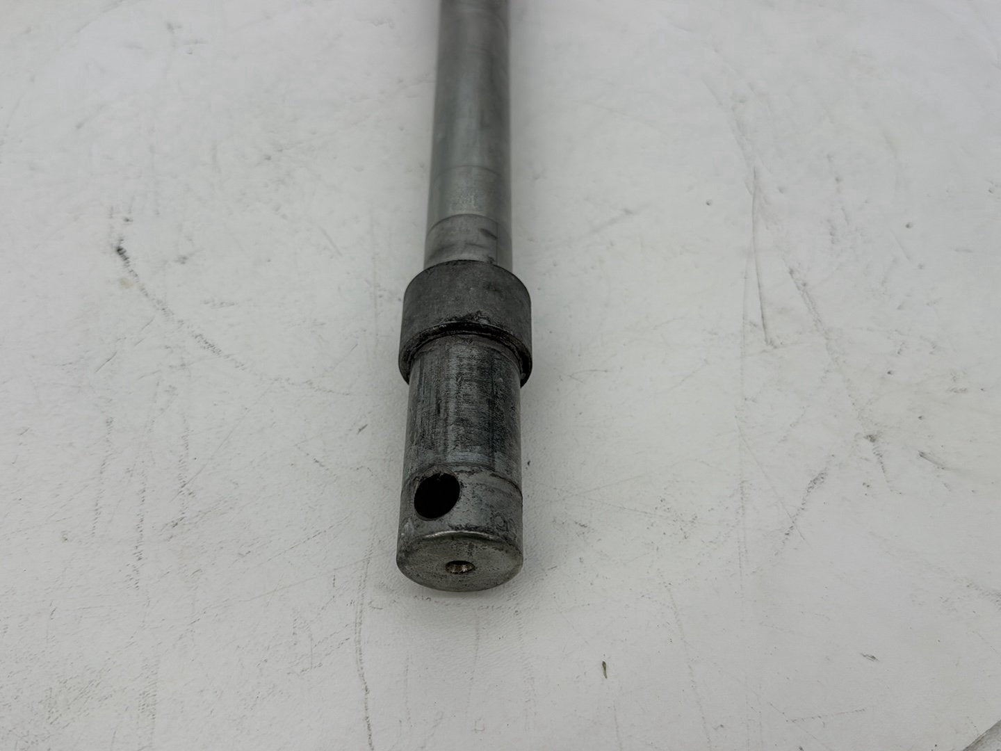 1999 - 2006 Harley-Davidson Touring CVO Screamin Eagle Road King Front Wheel Axle Bolt Shaft 43364-00