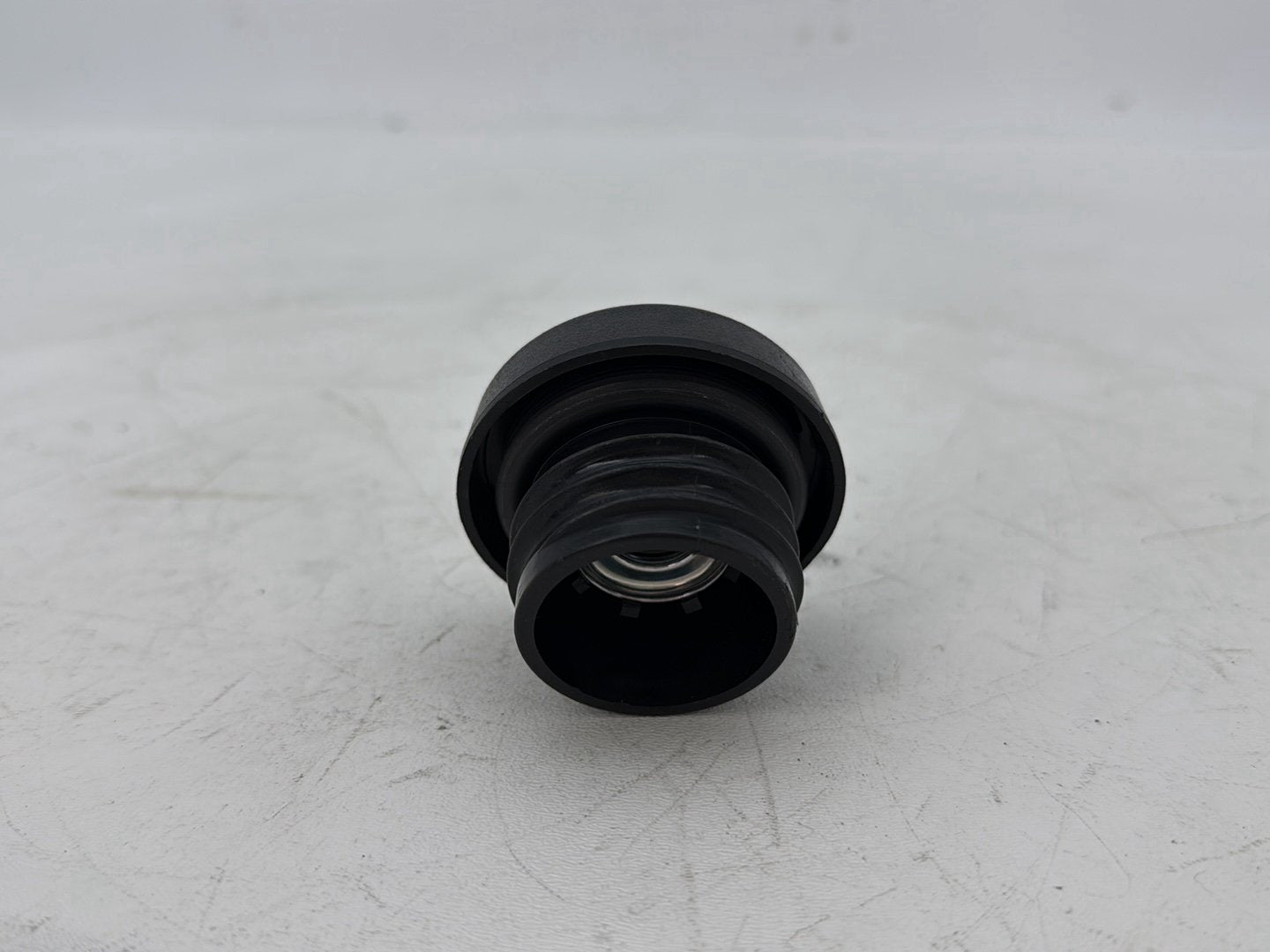 2007 - 2012 Harley-Davidson Touring Electra Glide Ultra Fuel Gas Tank Cap Bushing Hub 61274-92