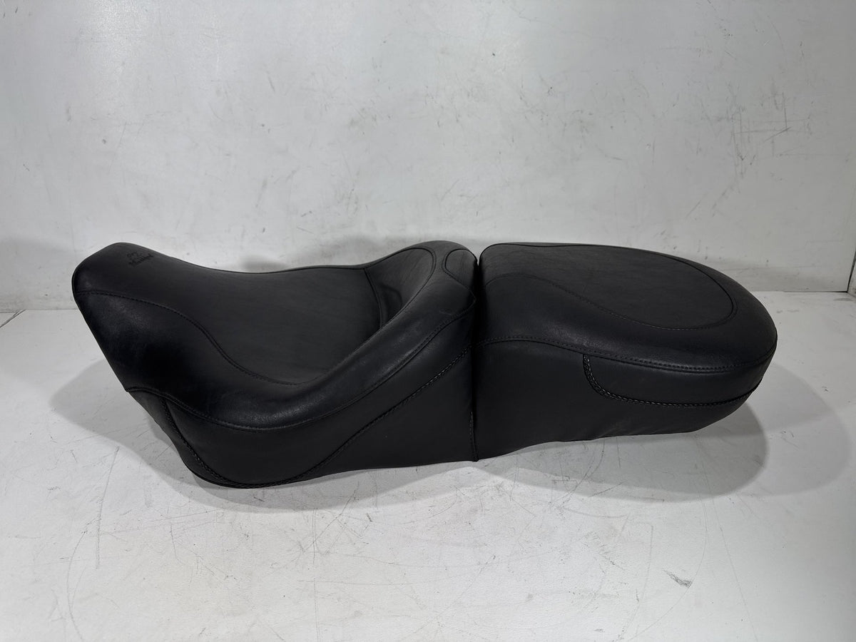 2006 Harley Road King Touring Custom Passenger Rider Driver Seat Saddle MUSTANG