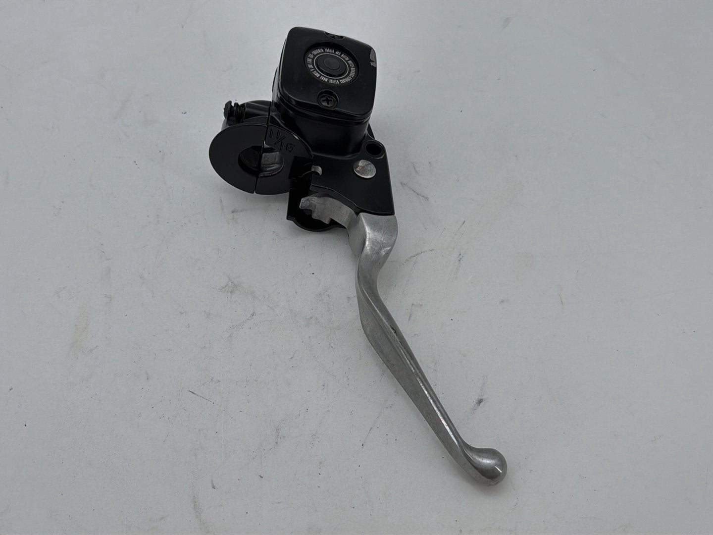 03 Harley Road King Touring Classic OEM Front Right Brake Lever Master Cylinder