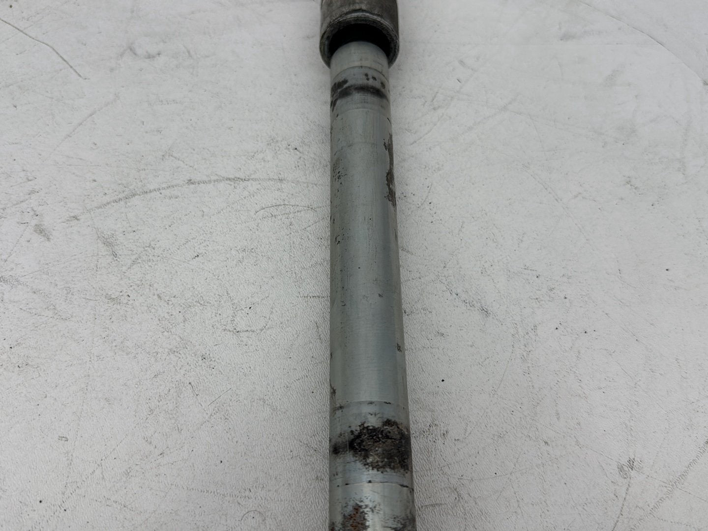 1999 - 2006 Harley-Davidson Touring Electra Glide Ultra Front Wheel Axle Bolt Shaft 43364-00
