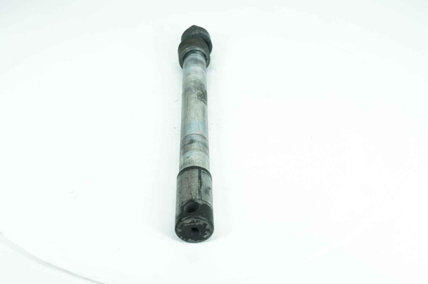 1999 - 2006 Harley-Davidson Touring Electra Glide Ultra Front Wheel Axle Bolt Shaft 43364-00