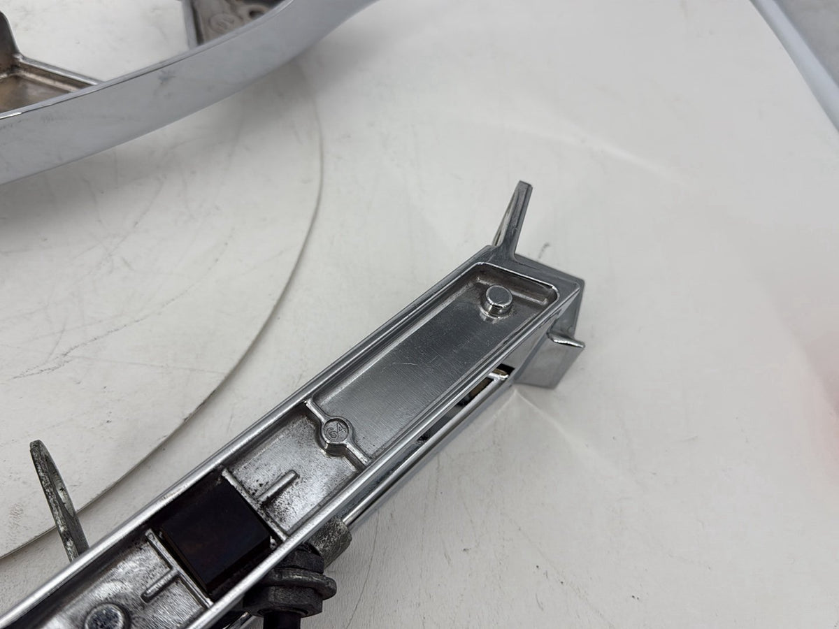 2017 Harley Touring Street Glide OEM Left Right Saddlebag Fender Struts Brackets