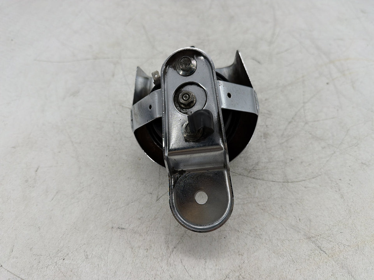 2000 Harley Sportster 1200 Custom XL1200C OEM Horn Signal Klaxon Chrome Cover