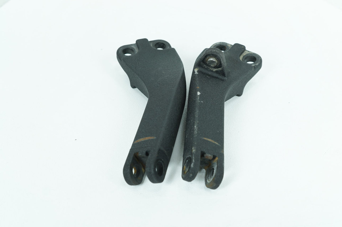 2007 - 2017 Harley-Davidson Dyna Switchback Left Right Foot Rest Peg Support Bracket 49224-06A