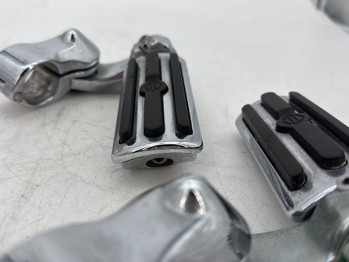2008 Harley Touring FLHTCU Electra Glide Ultra OEM Front Right Left Highway Foot Pegs