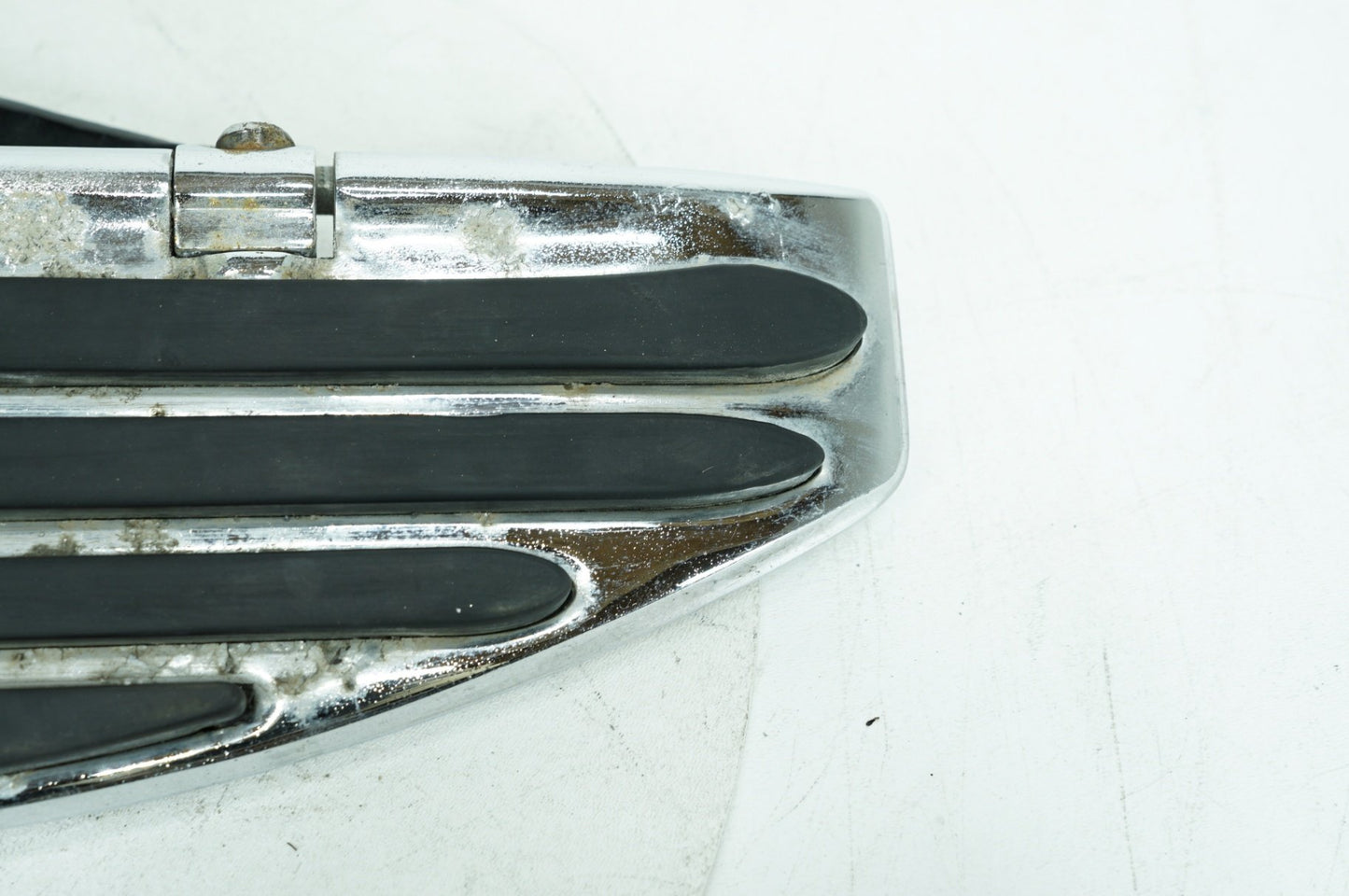 1999 - 2006 Harley-Davidson Touring Electra Glide Classic Left Driver 1 Floorboard Foot Rest 47365-83C