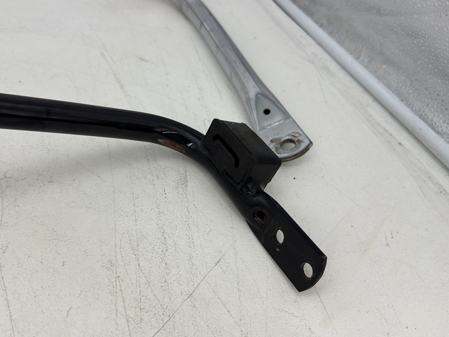 2007 Harley Electra Glide Touring OEM Rear Left Right Saddlebag Guard Rails Bar