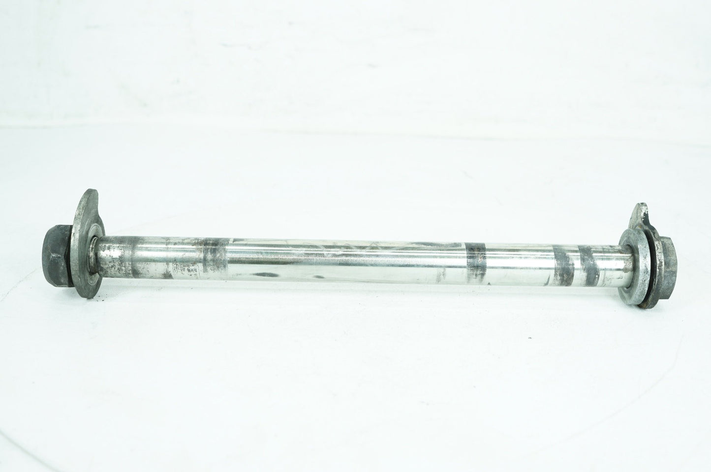 2008 - 2016 Harley-Davidson Touring Electra Glide Ultra Rear Wheel Axle Bolt Shaft 41056-09