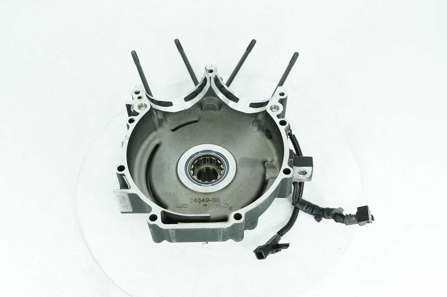 2008 - 2016 Harley-Davidson Touring Road Glide Crankcase Shaft Engine Motor Cover 24649-06