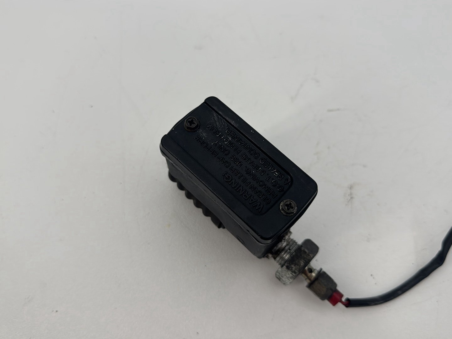 1999 - 2006 Harley-Davidson Dyna Low Rider Rear Brake Master Cylinder Reservoir