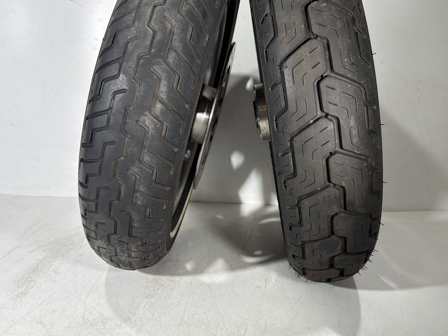 1999 - 2006 Harley-Davidson Touring Electra Glide Classic Front & Rear Wheel Rim Tire 43402-00B