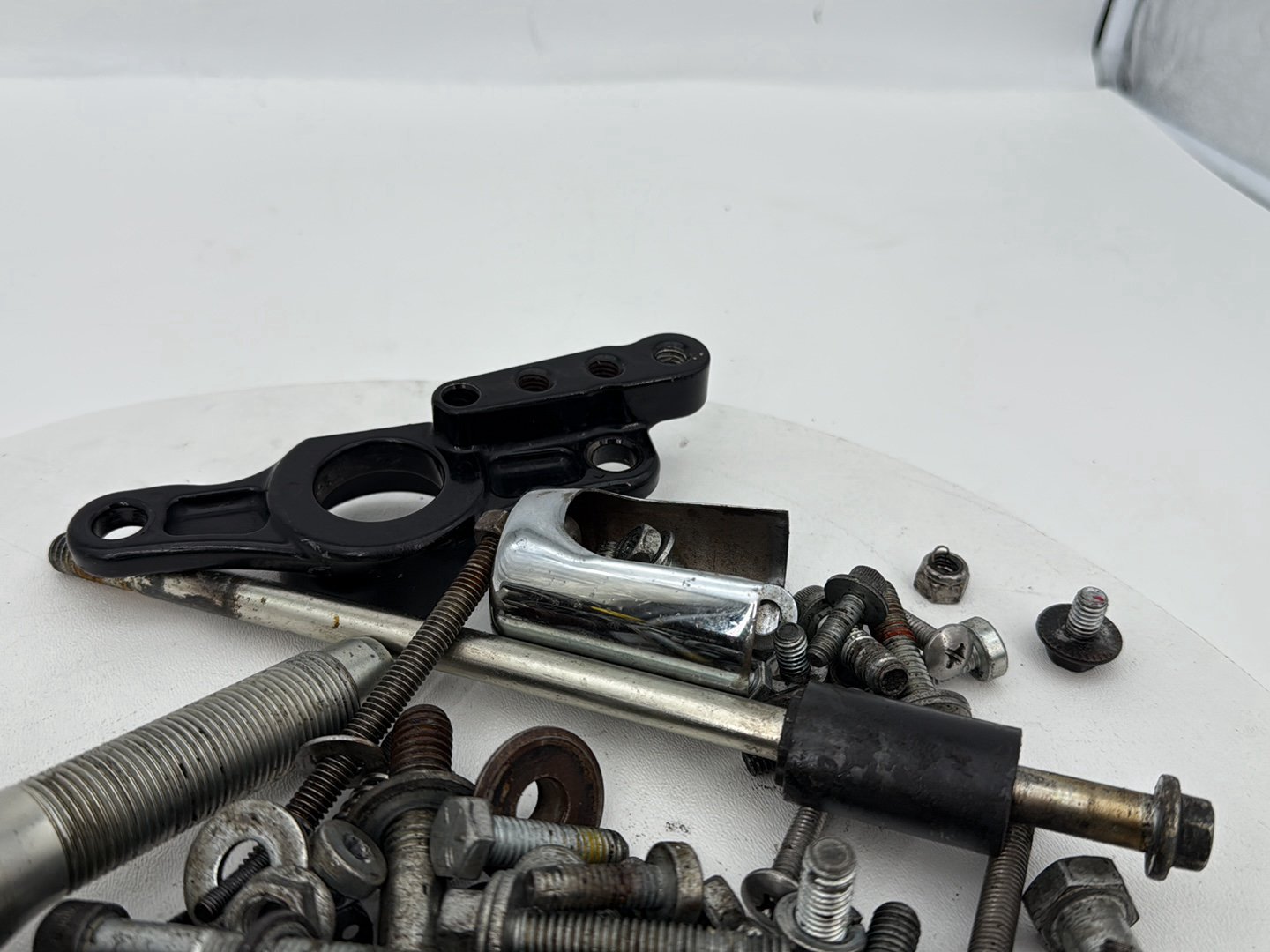 2019 - 2023 Harley-Davidson Touring Road King Special Hardware Bolts Nuts & Brackets 16400005