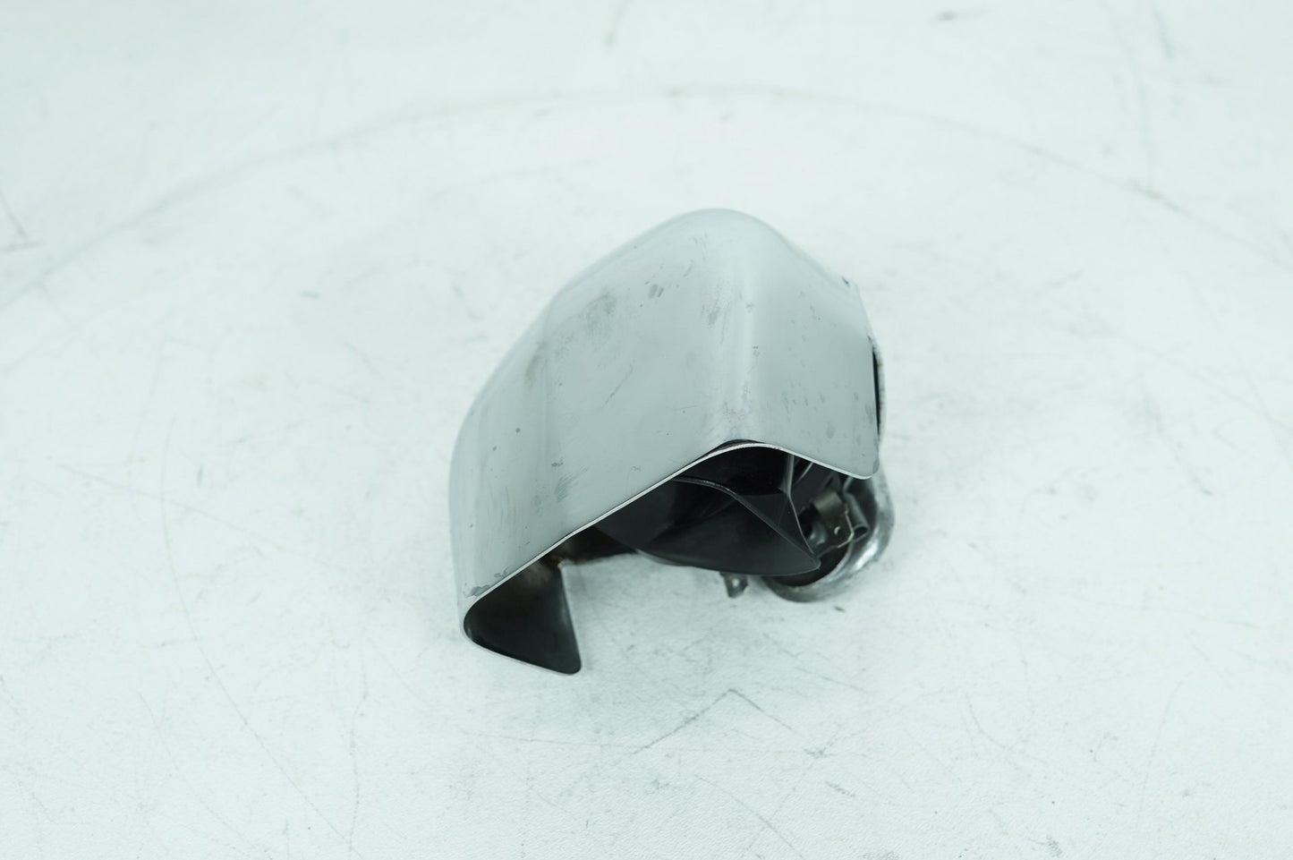 2004 - 2013 Harley-Davidson Sportster Custom Horn Signal Klaxon Chrome Cover 69012-93A