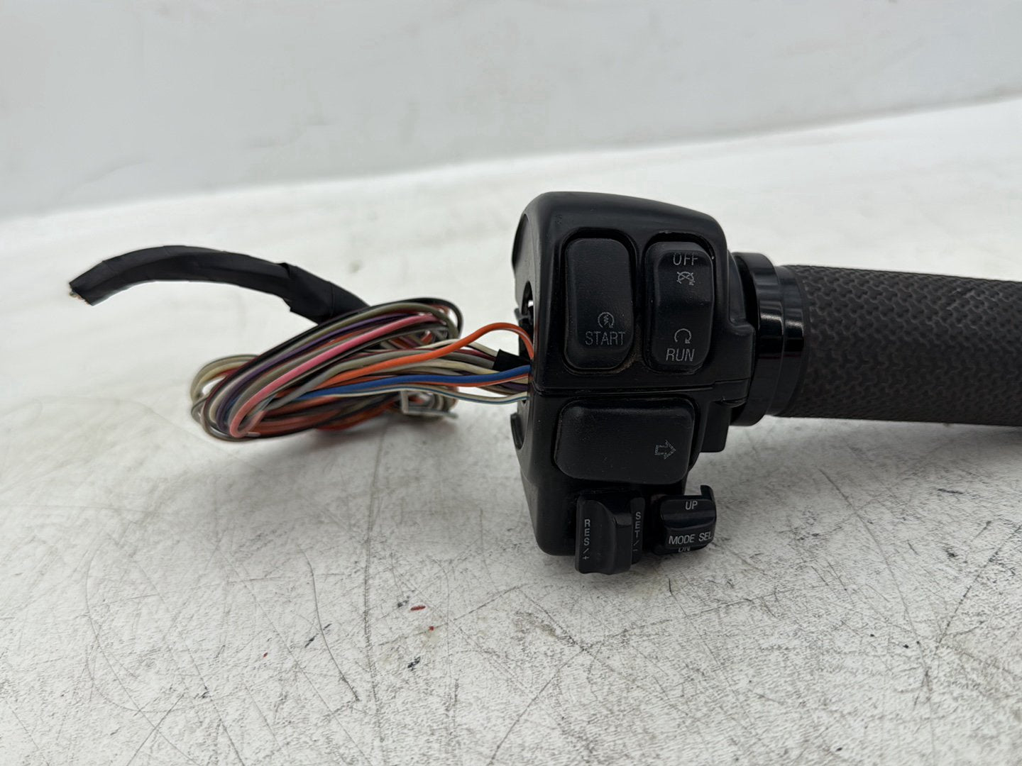 2012 Harley Road Glide Touring FLTRX Custom OEM Right Engine Start Kill Switches Controls
