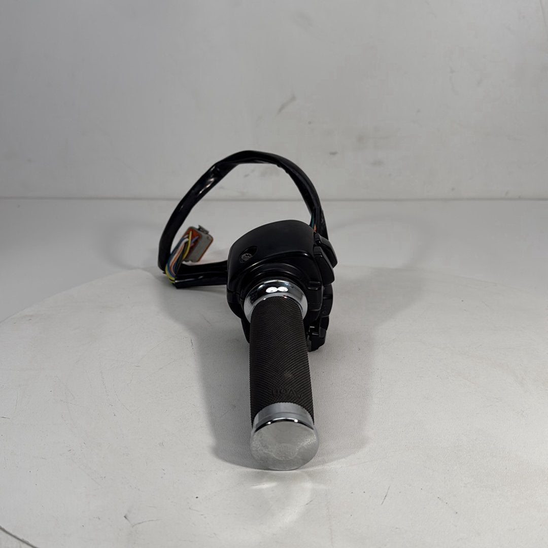 1999 - 2006 Harley-Davidson Touring Electra Glide Ultra Left Turn Signal Headlight Switches Controls 71567-96