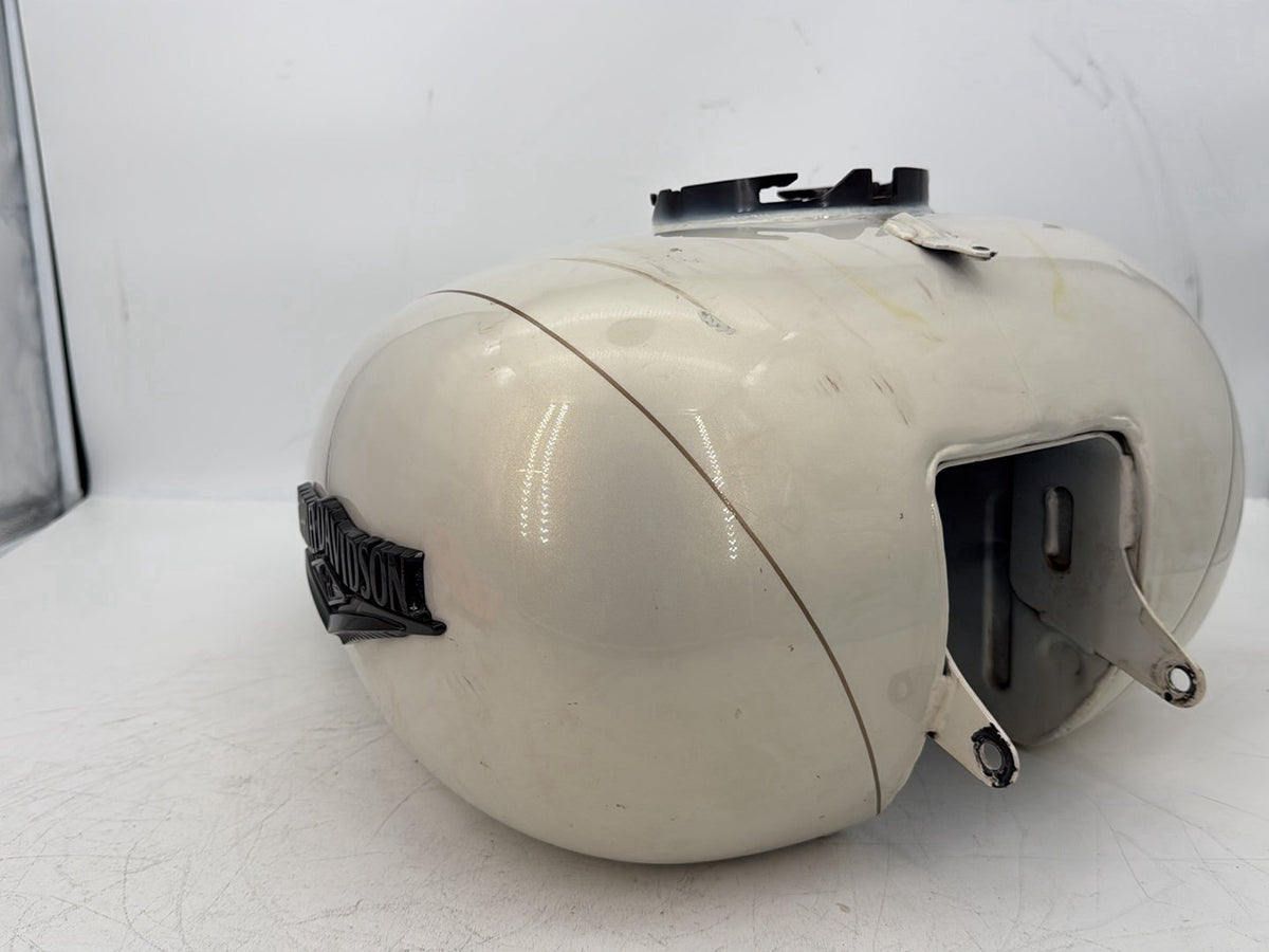 2015 Harley Touring FLHXS Street Glide OEM Fuel Gas Tank Gasoline Reservoir