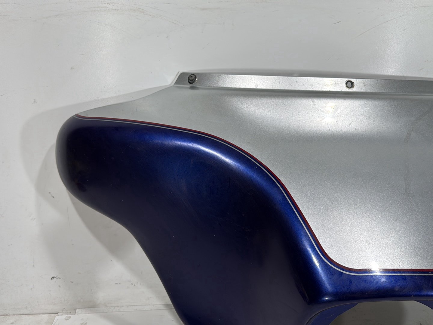 2006 Harley Touring FLHTCI Electra Glide Classic OEM Front Outer Batwing Fairing Cover