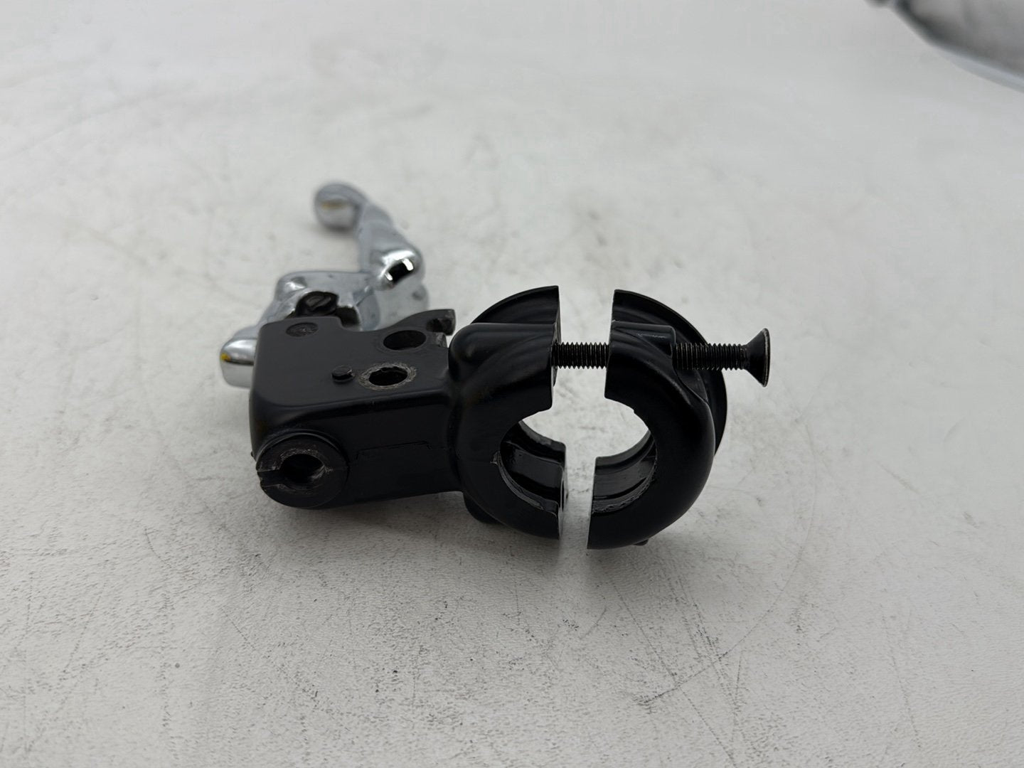 2006 Harley Dyna FXDWGI Wide Glide OEM Front Left Hand Clutch Control Lever