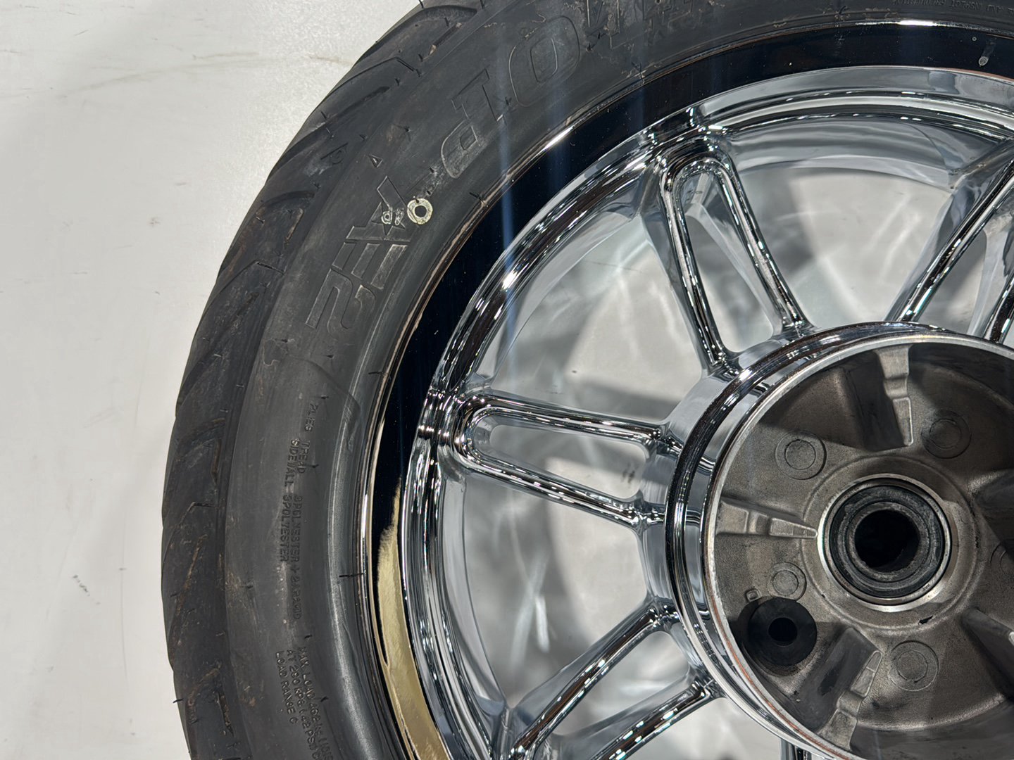 2014 Harley Electra Glide Touring CVO Screamin Eagle OEM Rear Wheel Rim Tire