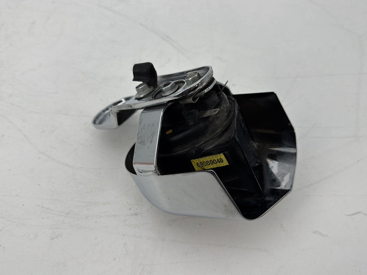 2008 - 2016 Harley-Davidson Touring Electra Glide Ultra Horn Signal Klaxon Chrome Cover 69012-93A