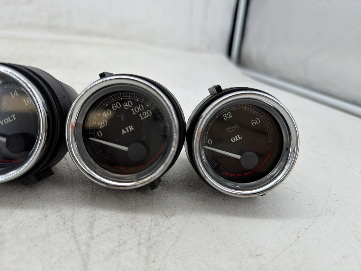 04 Harley Electra Glide Touring Ultra OEM Air Oil Volt Fuel Tacho Speedo Gauges
