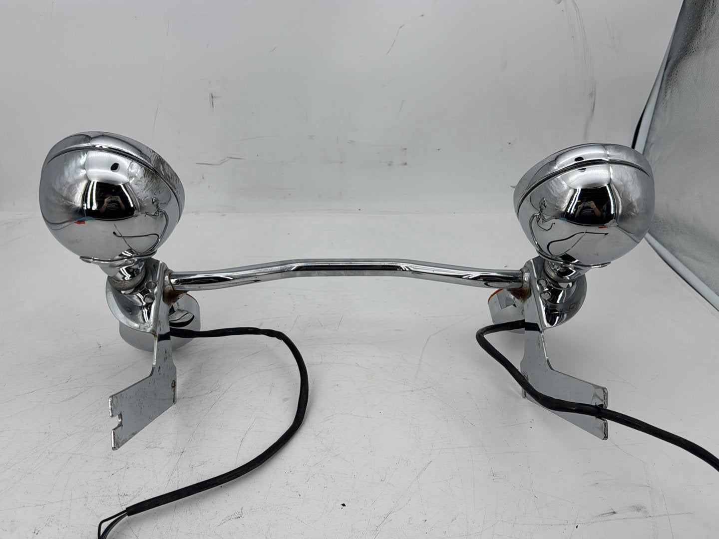 2008 Harley Touring FLHT Electra Glide OEM Front Turn Signal Indicators Aux Light Bar
